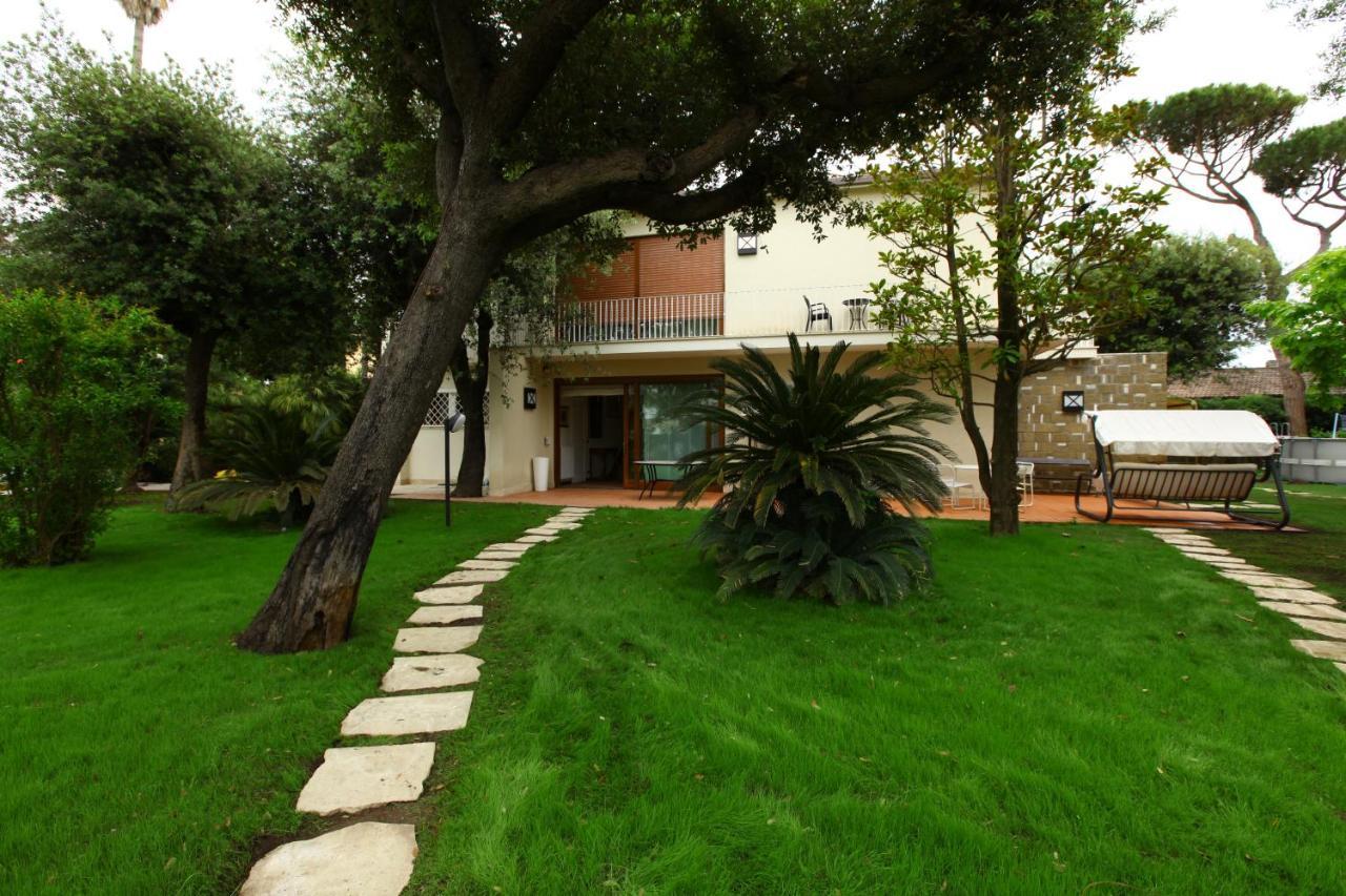 Villa Vanessa Fregenae Exterior photo